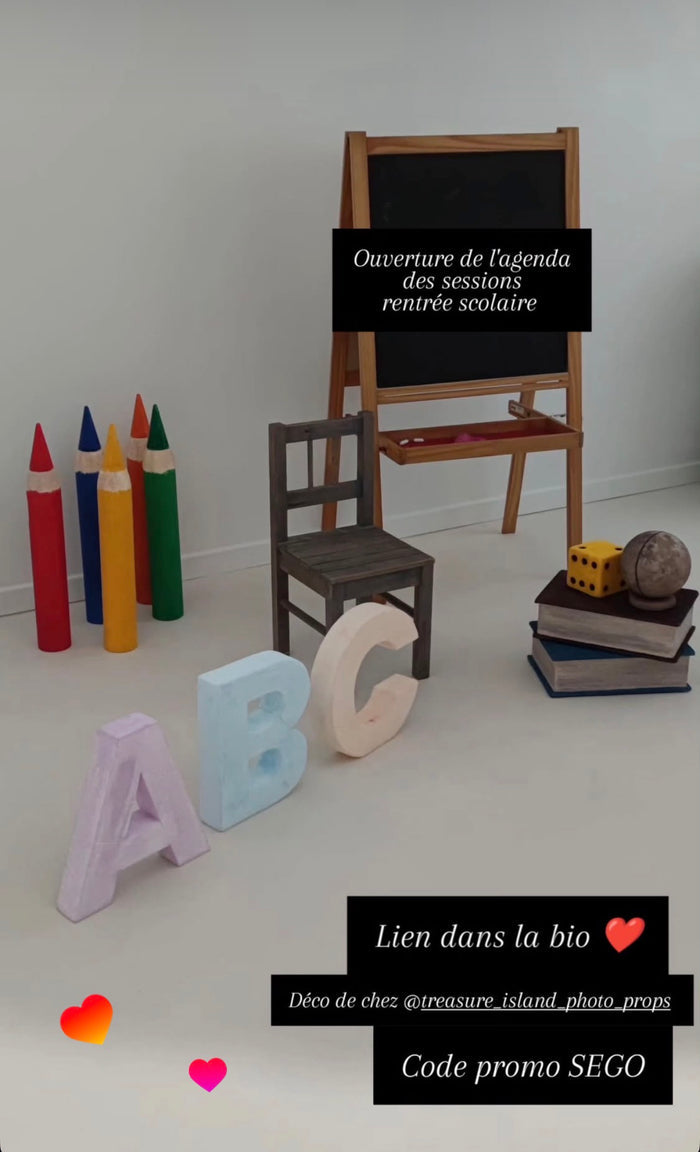 GIANT BOOKS - School props
