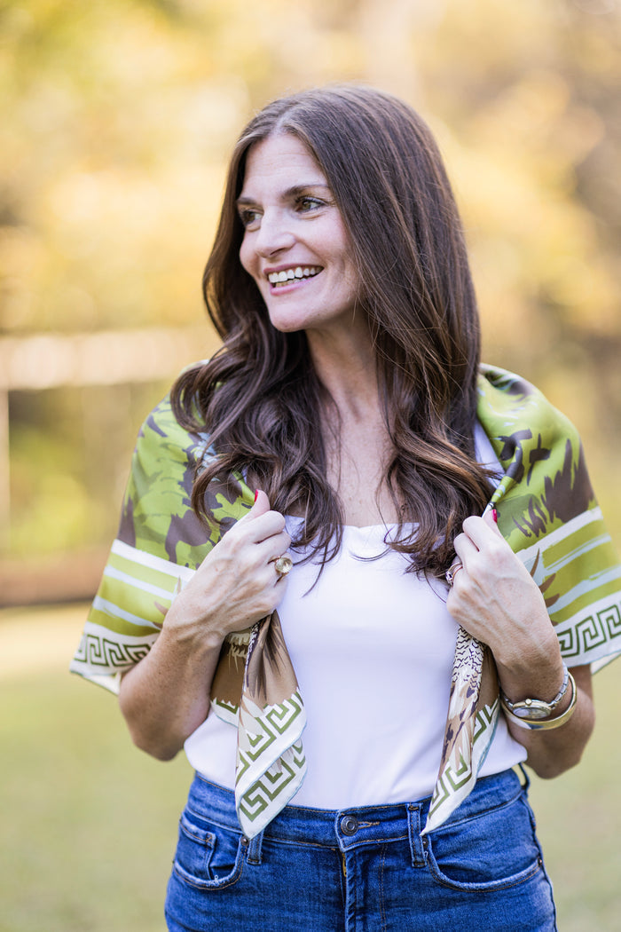 Olive Pointing Strong Silk Scarf