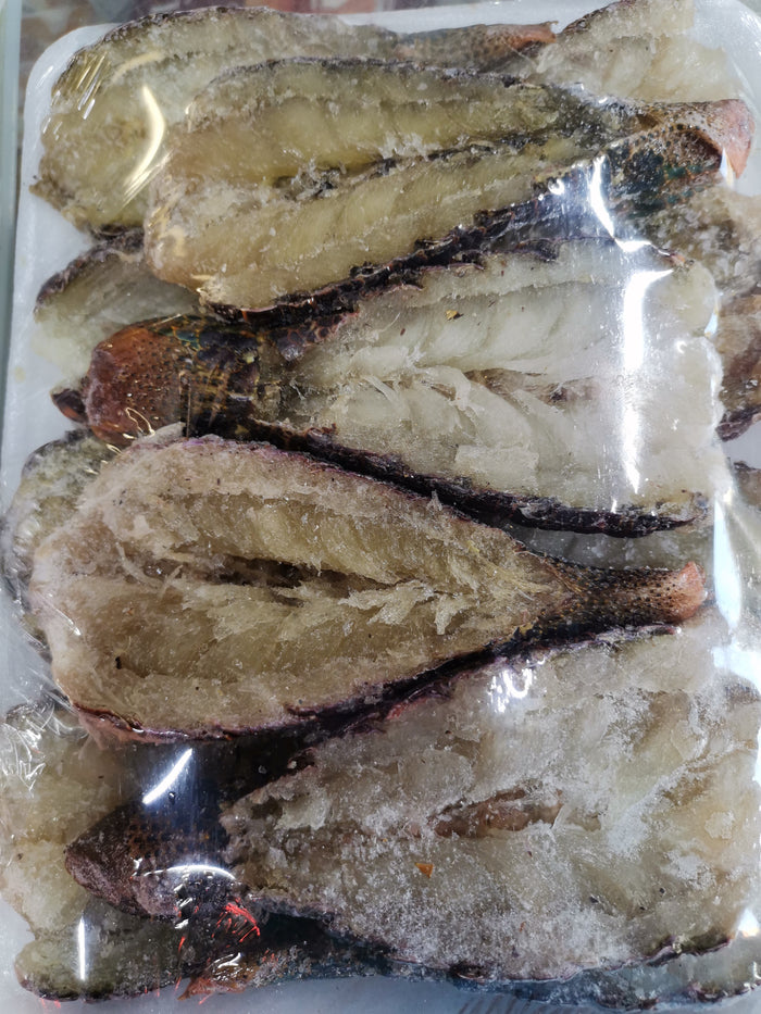 SMALL CRAYFISH TAILS - 10